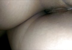 عوضی فاحشه خود را با داستانهای سکس خواهر یک وسیله ارتعاش و نوسان از طریق جوراب شلواری
