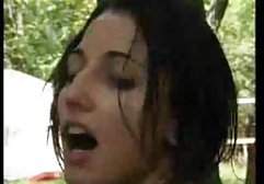 گی یک سوراخ در دیوار به همسایه ساخته شده، و او دیک فیلم سکسی ایرانی برای دانلود خود را بمکد