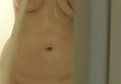 سگ گرسنه ای که یک سبزه گرم بسیار گرم در یک تخت راحت ويدو سكس ايراني و راحت دارد، لذت بردن از جوانان و شور و شوق خود را